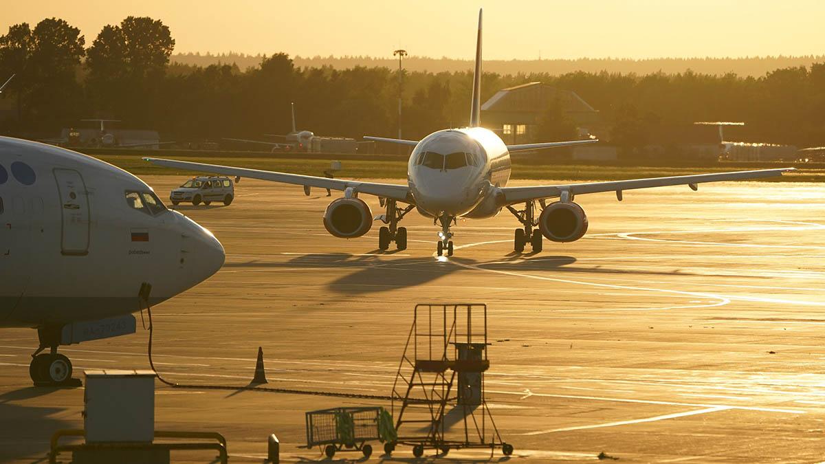 Aggressive passenger causes flight to land